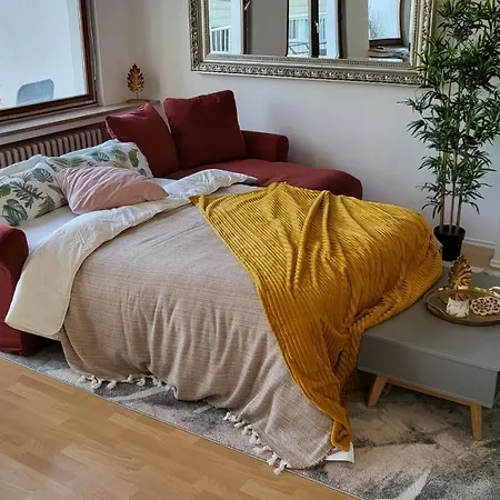 Апартаменты Lavish In The Heart Of Center Дюссельдорф