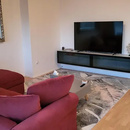 Lavish In The Heart Of Center Апартаменты Дюссельдорф