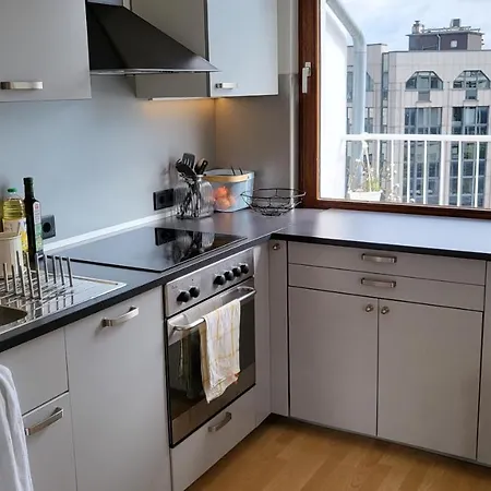 Lavish In The Heart Of Center * Düsseldorf