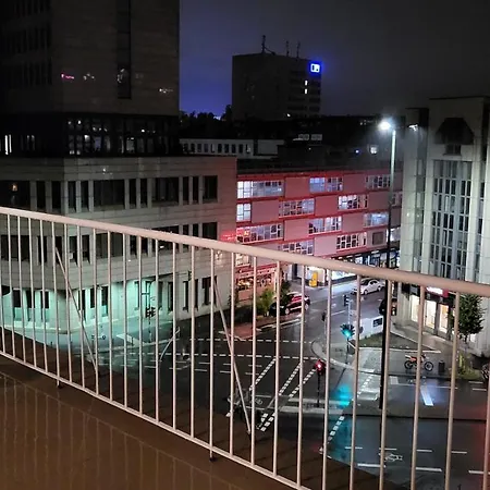 Lavish In The Heart Of Center Apartmán *