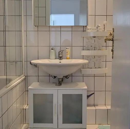 Lavish In The Heart Of Center *